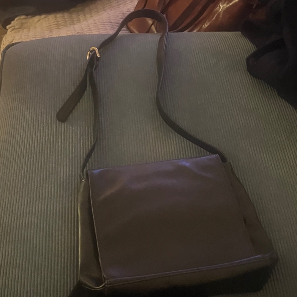 Nine West black norm core bag